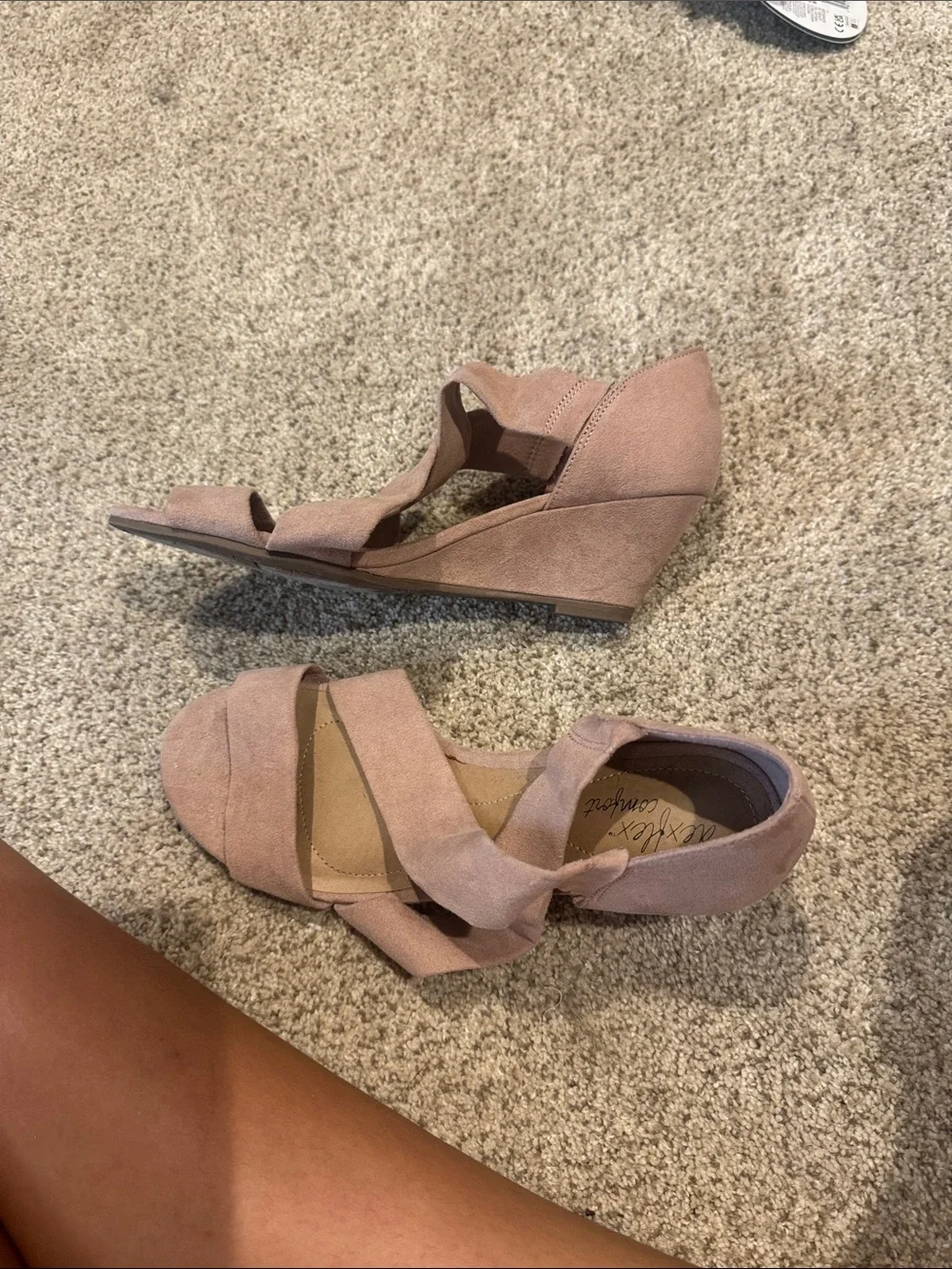 Comfortiva Blush Pink Suede Wedge Sandals